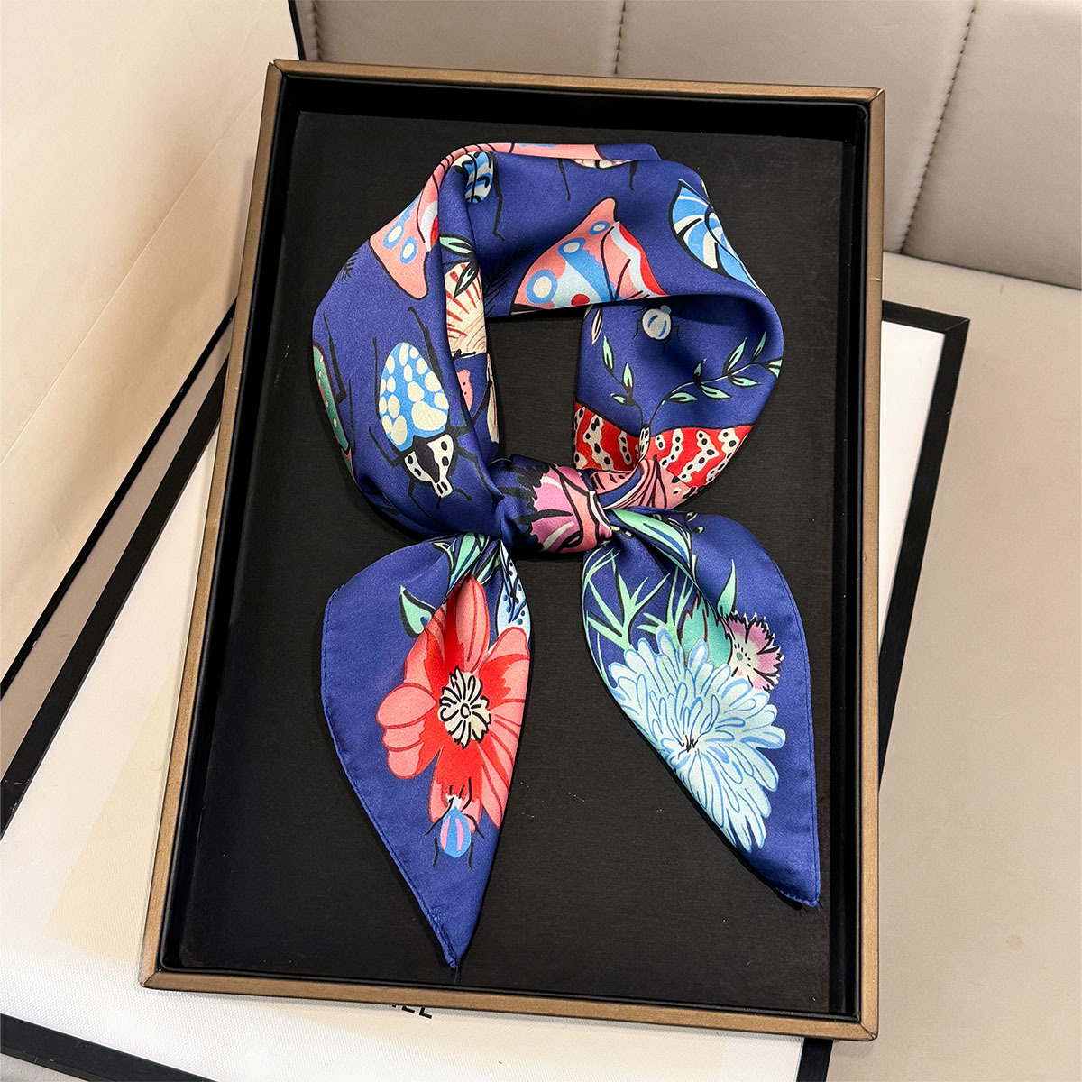 2026 새로운 나비 프린트 실크 스퀘어 스카프 여성  - Women Fashion Necktie 리뷰 및 가격