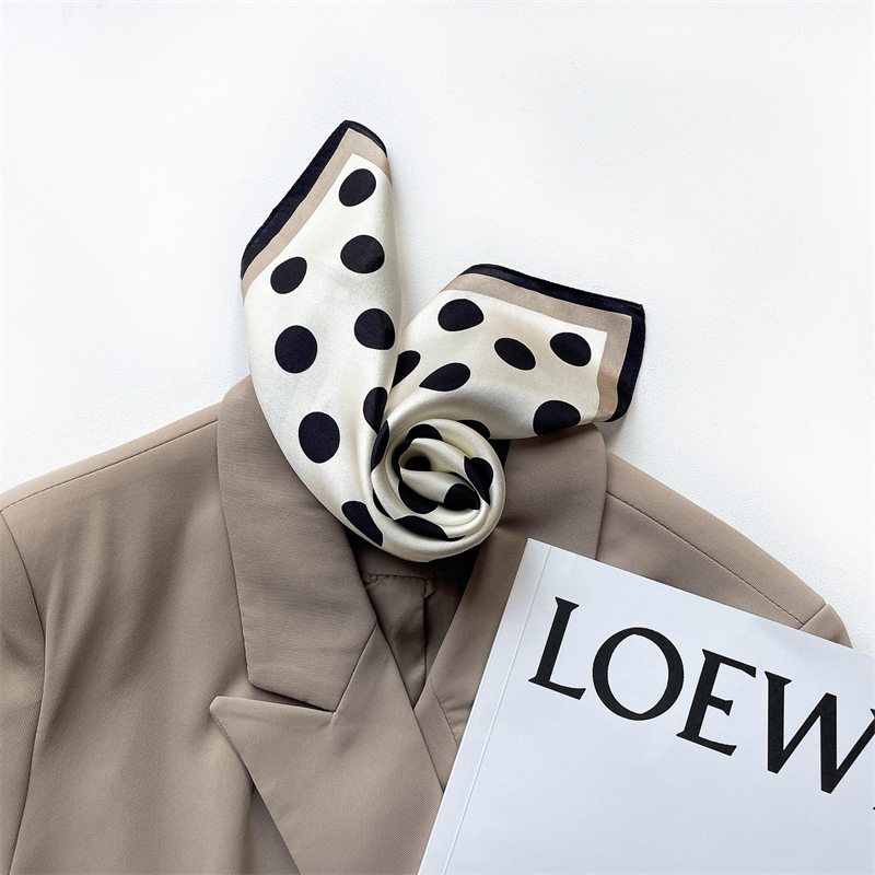 여성용 순수 실크 스카프, 작은 사각형 패션, 레이디  - Women Fashion Necktie 리뷰 및 가격