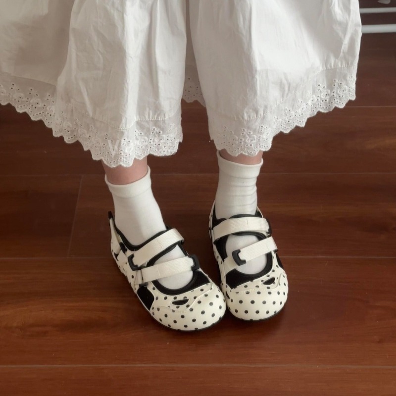 패션 여성 샌들 벨크로 폴카 도트 속이 빈 통기성 여성 - Women'S Fashion Velcro Sneakers 리뷰 및 가격